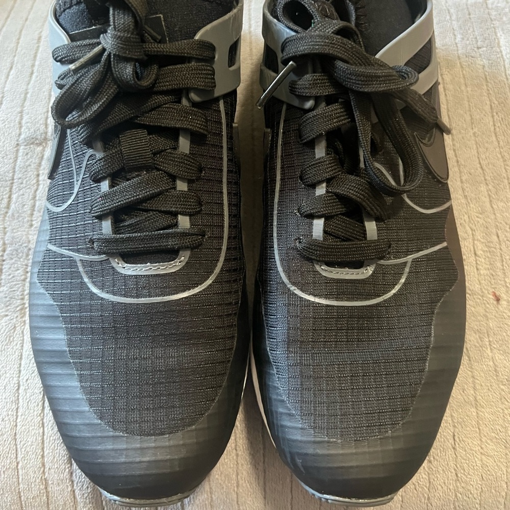 Nike air size 6 only used a few times